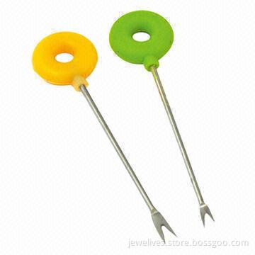 Doughnut-shaped silicone fruit fork